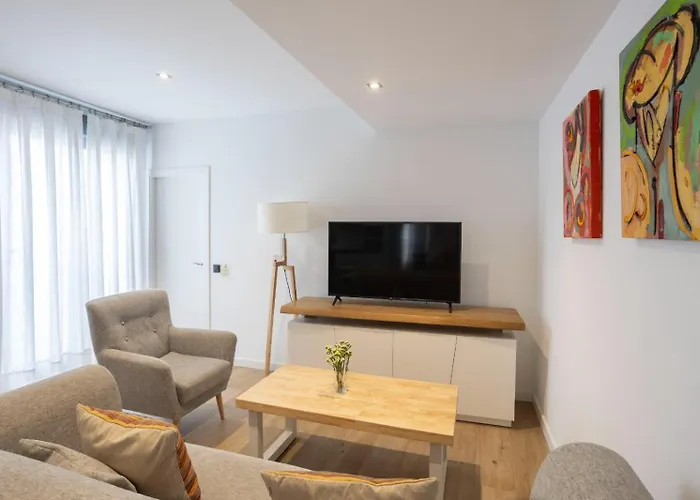 Private & Pool Goyeneta Sevilla Urban Apartment