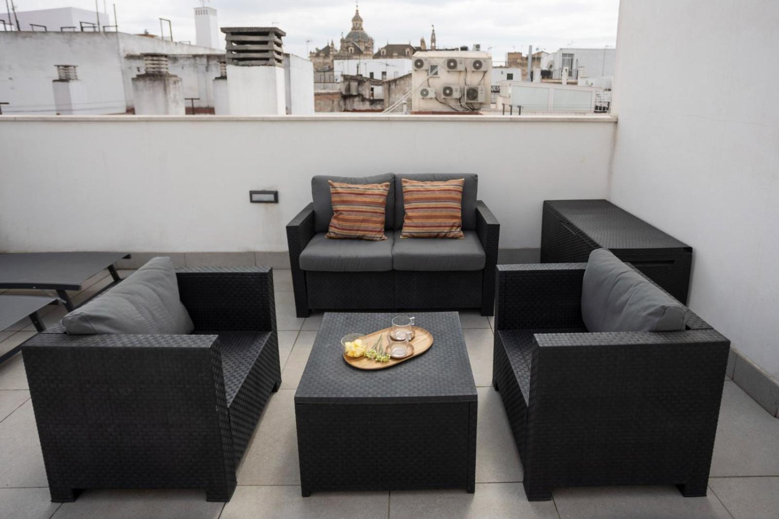 Private & Pool Goyeneta Urban Appartement Sevilla